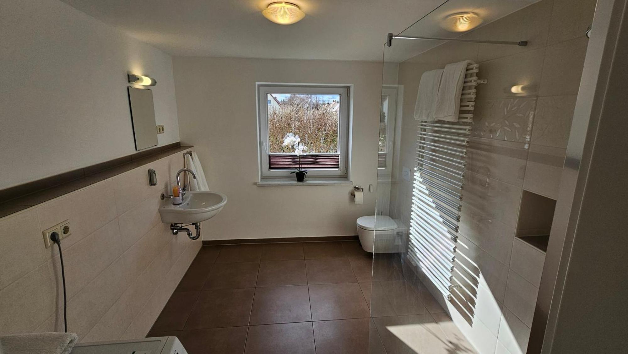 Sehr Schoenes Und Grosses Haus In Dresden - Partys Und Andere Feierlichkeiten Sind Wegen Eventueller Laermbelaestigung Nicht Gestattet Buitenkant foto